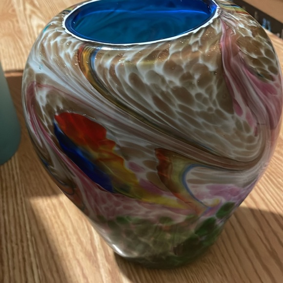 Art glass spatter vase - Picture 2 of 4
